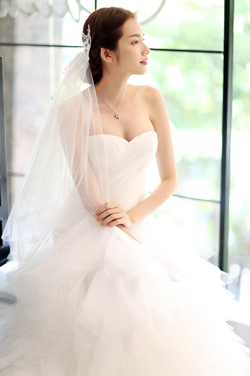 So nhan sắc hai quot;cô dâu tháng 2quot; của showbiz - 10