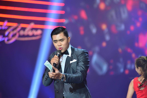 Quán quân quot;Solo cùng Boleroquot; chỉ học hết lớp 8 - 4