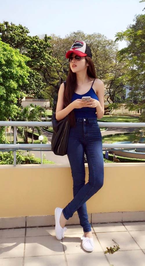 Con gái Hồng Nhung rạng rỡ với áo dài cách tân - 11