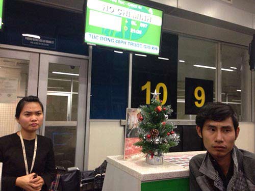 Hành khách nằm dài tại sân bay vì Jetstar hủy chuyến - 5