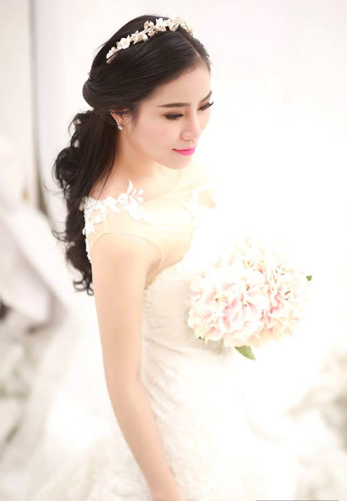 Chọn kiểu tóc dự tiệc quyến rũ như Á hậu Trúc Phương - 12