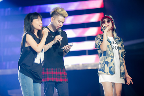 Hoà Minzy tươi rói xuất hiện sau ồn ào Công Phượng - 14
