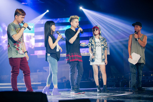 Hoà Minzy tươi rói xuất hiện sau ồn ào Công Phượng - 16