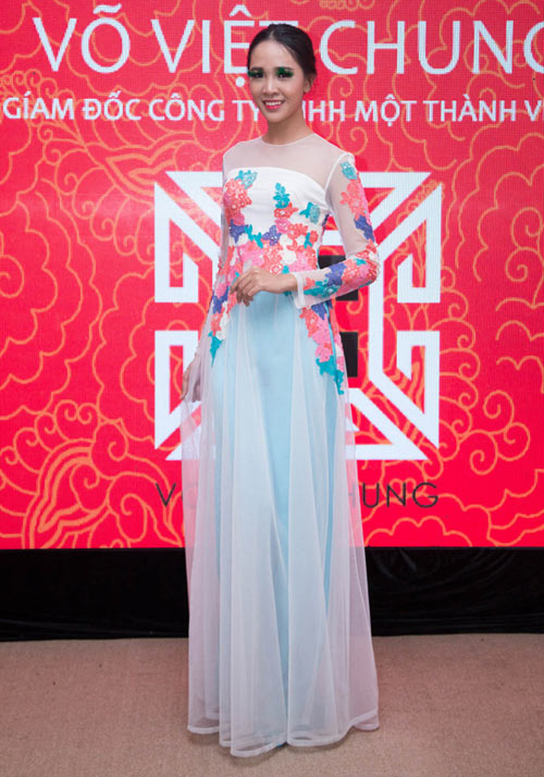 Võ Việt Chung nhận bằng khen cao quý của Bộ trưởng Bộ VHTTDL - 9