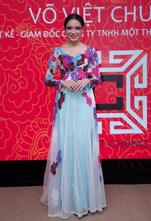 Võ Việt Chung nhận bằng khen cao quý của Bộ trưởng Bộ VHTTDL - 10