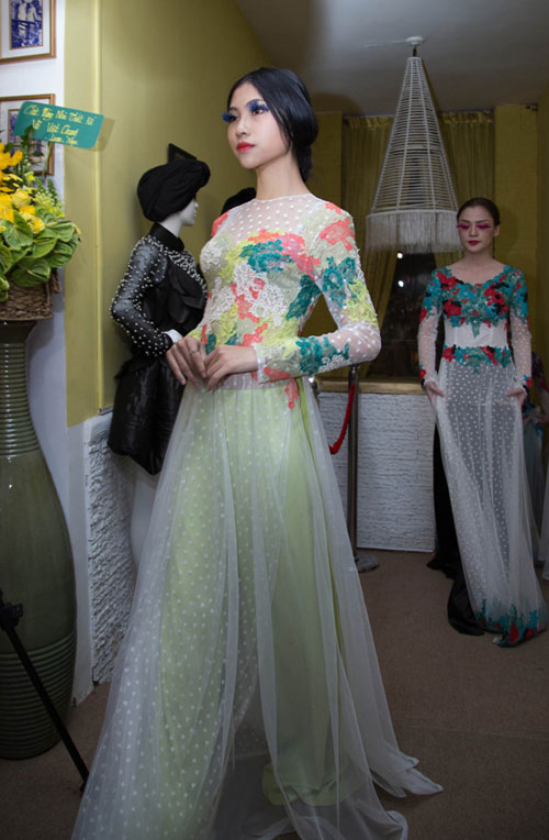 Võ Việt Chung nhận bằng khen cao quý của Bộ trưởng Bộ VHTTDL - 5