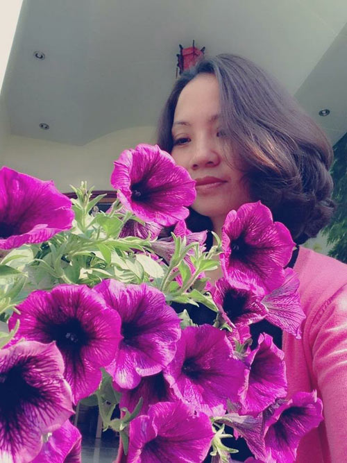 Yên Bái: Bán nhà phố, mua nhà ngõ để trồng 100 cây hoa - 1