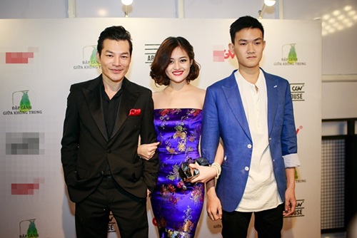 Trần Bảo Sơn lịch lãm sánh đôi hot girl 9X - 4