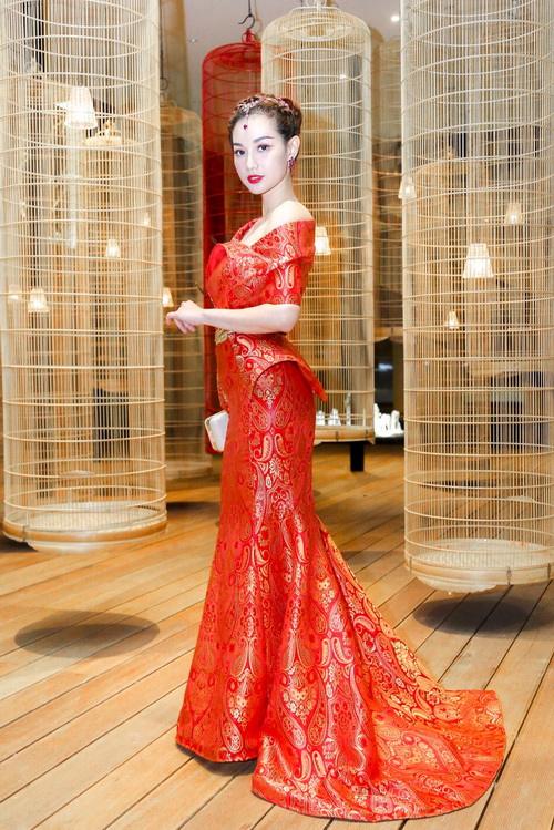 quot;Loạn nhịp timquot; trước vẻ quyến rũ của MC Quỳnh Chi - 3