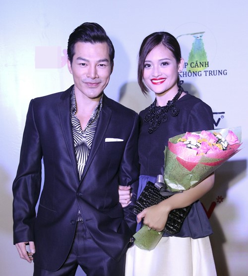 Chi Pu kín đáo đến chung vui cùng Trần Bảo Sơn - 2