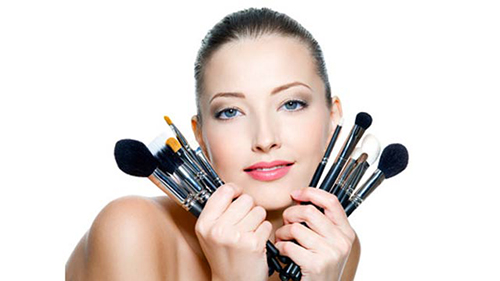 Những công dụng làm đẹp bất ngờ của bàn chải đánh răng - 4