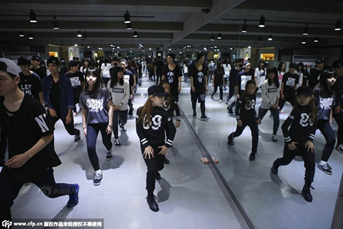Tuổi thơ bị mất của trẻ em Hàn Quốc mơ làm sao K-pop - 8