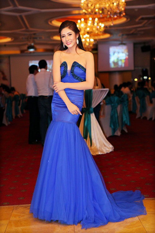 Tuần qua: Ngân Khánh da căng bóng, Lan Khuê khoe đường cong - 8