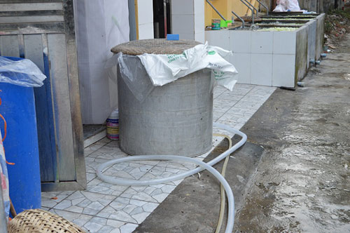 Rùng mình #039;công nghệ#039; sản xuất mứt lẫn phân gia cầm - 11