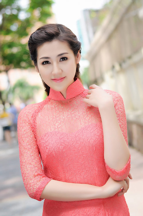 Top 7 sao Việt sở hữu tóc mái đánh phồng đẹp nhất - 12