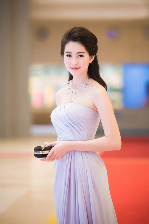 Top 7 sao Việt sở hữu tóc mái đánh phồng đẹp nhất - 14