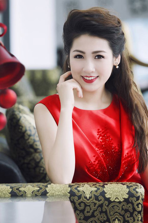 Top 7 sao Việt sở hữu tóc mái đánh phồng đẹp nhất - 13