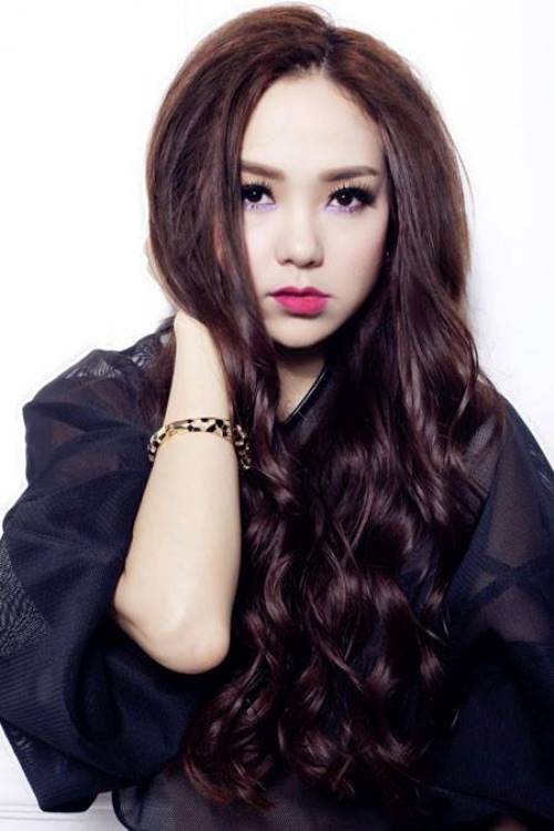 Top 5 sao Việt gợi cảm nhất với son đậm - 15