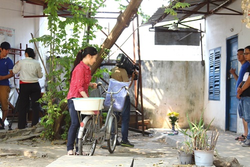 Hương Tràm giản dị và mộc mạc đi đóng phim - 8