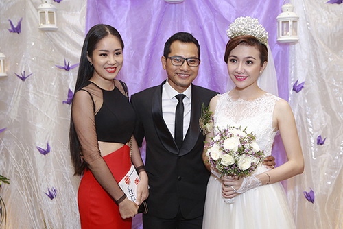 Lê Phương gợi cảm khó cưỡng giữa quot;bãoquot; ly hôn - 9