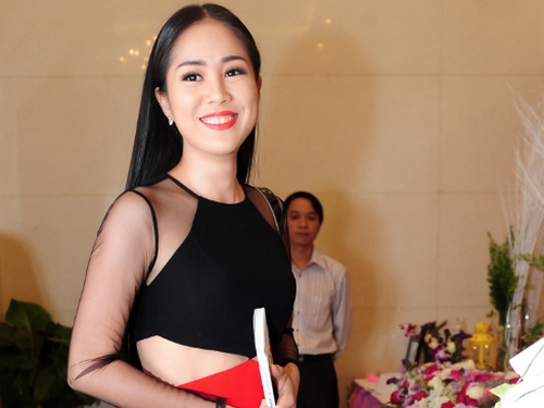 Lê Phương gợi cảm khó cưỡng giữa quot;bãoquot; ly hôn - 8