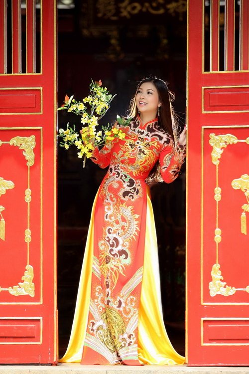 Phạm Thanh Thảo quot;ăn Tết sớmquot; cùng Dương Ngọc Thái - 1