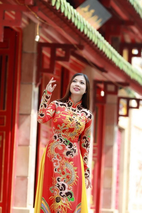 Phạm Thanh Thảo quot;ăn Tết sớmquot; cùng Dương Ngọc Thái - 4