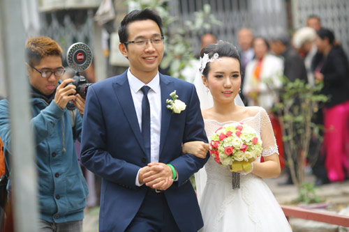 Bất ngờ nên duyên nhờ mai mối cho người khác - 1