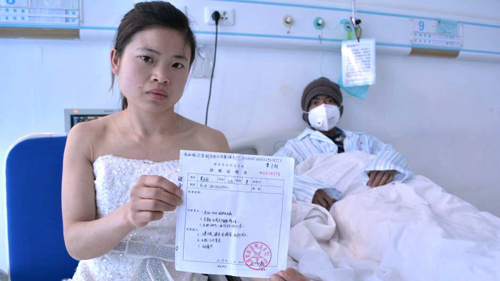 TQ: Cô gái #039;bán thân#039; giá 1,4 tỷ đồng để cứu anh trai - 4