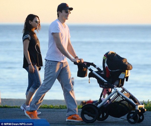 Lộ ảnh Selena Gomez tăng cân béo ú - 6