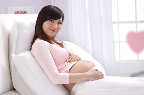 Khoảnh khắc quot;ngượng chín mặtquot; của mẹ bầu - 1