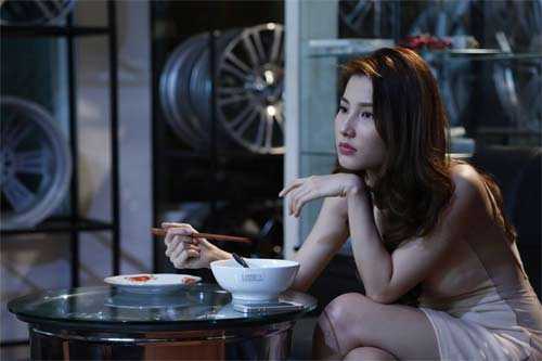 Hai con Jennifer Phạm thân thiết ôm nhau ngủ - 6