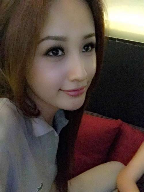 Hai con Jennifer Phạm thân thiết ôm nhau ngủ - 10