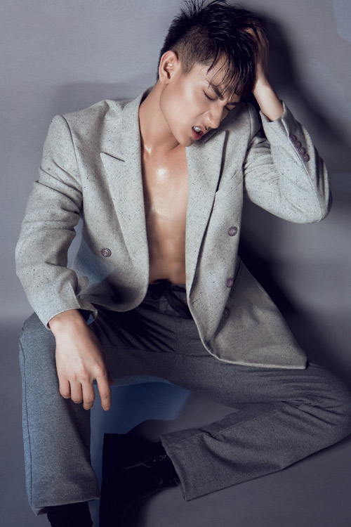 Isaac 365 quot;đánh lẻquot; sau khi làm dậy sóng The Remix - 2