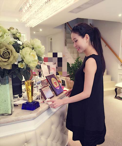 Cách giữ da trắng hồng của mẹ bầu làm Sếp - 3