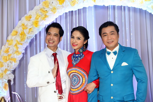 Việt Trinh vui vẻ tái hợp quot;tình cũquot; Lý Hùng - 2