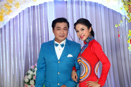 Việt Trinh vui vẻ tái hợp quot;tình cũquot; Lý Hùng - 1