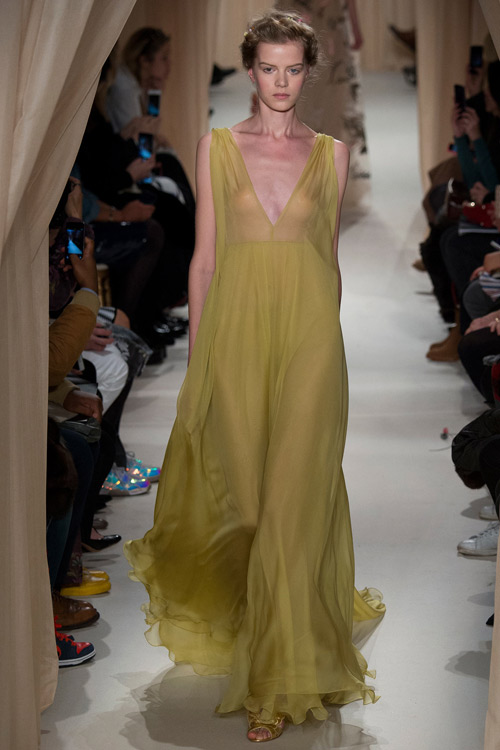 Tuyệt tác mất 3000 giờ để hoàn thiện của Valentino - 20