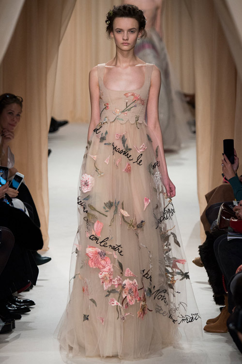 Tuyệt tác mất 3000 giờ để hoàn thiện của Valentino - 3