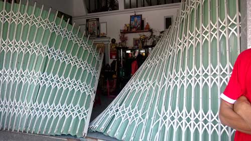 Cà Mau: Nổ xe bồn dầu, 2 người nguy kịch - 2