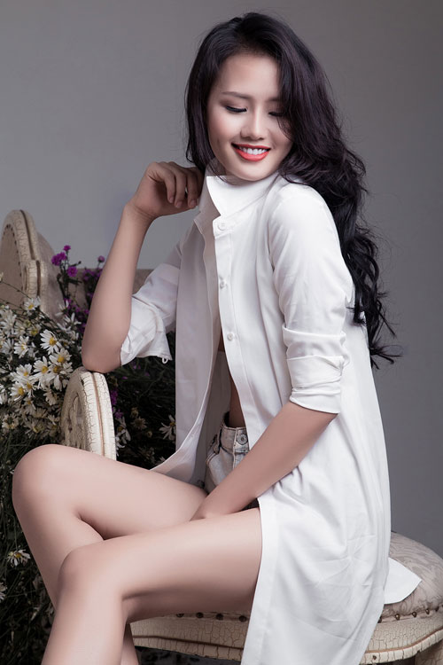 Lâm Thuỳ Anh bất ngờ hóa cô nàng nổi loạn - 1