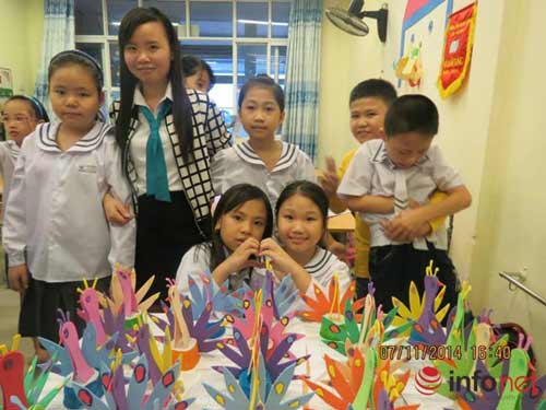 Cô giáo trẻ sáng tạo đồ chơi độc đáo từ những thứ vứt đi - 11