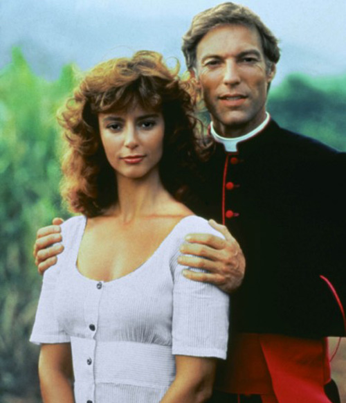 Tác giả quot;Tiếng chim hót trong bụi mận gaiquot; qua đời - 2