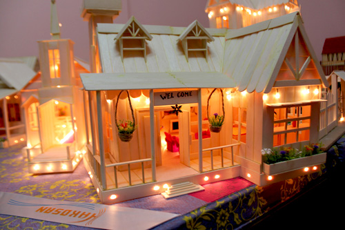 Hà Nội: Bà nội trợ hai con sở hữu trăm ngôi nhà tí hon - 4