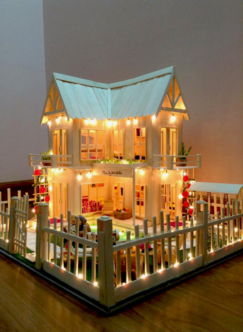 Hà Nội: Bà nội trợ hai con sở hữu trăm ngôi nhà tí hon - 2