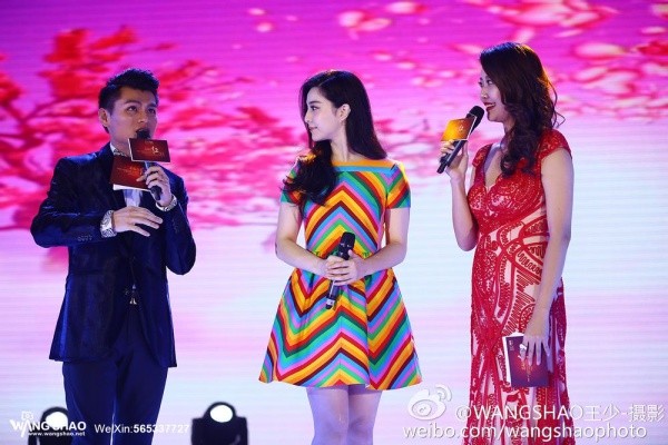 quot;Võ Tắc Thiênquot; Phạm Băng Băng lộ tay cơ bắp - 4