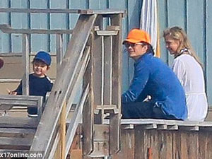 Nhóc Flynn quot;lườm nguýtquot; với phóng viên - 8