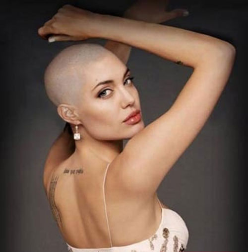 Mỹ nhân thế giới lạ mắt với hình ảnh đầu trọc - 7