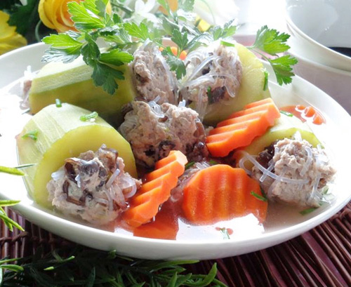 Canh bí ngòi nhồi thịt chống ngán ngày Tết - 10