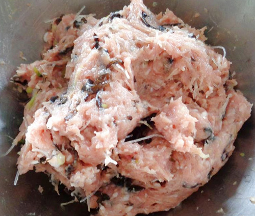 Canh bí ngòi nhồi thịt chống ngán ngày Tết - 4